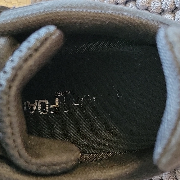 BLACK & WHITE LADIES 6.5 SNEAKERS - Picture 7 of 8